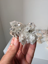 Load image into Gallery viewer, Himalayan Quartz High-Grade Natural Cluster Q386a