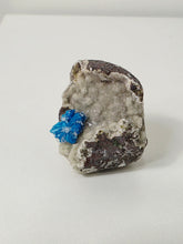 Load image into Gallery viewer, Cavansite Rare Crystal on Matrix CV017