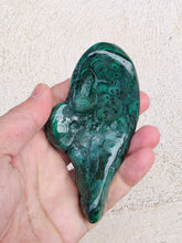 Load image into Gallery viewer, Malachite Natural Free Form ML104