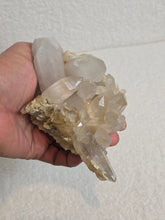 Load image into Gallery viewer, Golden Himalayan Quartz High-Grade Natural Cluster Q440a