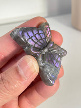 Load image into Gallery viewer, Purple Labradorite Butterfly Carving LA129