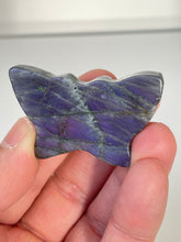 Load image into Gallery viewer, Purple Labradorite Butterfly Carving LA130