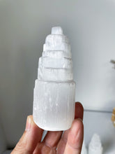 Load image into Gallery viewer, Selenite Crystal Tower (10cm) SN042 x 1