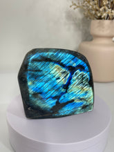 Load image into Gallery viewer, Blue Labradorite Free Form LA147