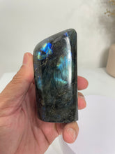 Load image into Gallery viewer, Blue Labradorite Free Form LA151