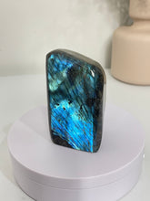 Load image into Gallery viewer, Blue Labradorite Free Form LA153
