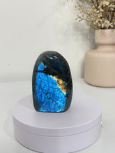 Load image into Gallery viewer, Blue Labradorite Free Form LA154
