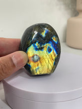 Load image into Gallery viewer, Blue Labradorite Free Form LA158