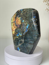 Load image into Gallery viewer, 1.3kg Blue Labradorite Free Form LA170