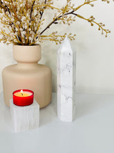 Load image into Gallery viewer, Large Howlite Crystal Tower T996