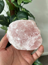 Load image into Gallery viewer, Rose Quartz Raw Crystal RQ040