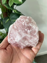 Load image into Gallery viewer, Rose Quartz Raw Crystal RQ038