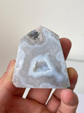 Load image into Gallery viewer, Druzy Agate Crystal Geode / Tower High Grade T041a x 1