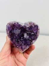 Load image into Gallery viewer, Amethyst Heart Brazil A368