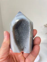 Load image into Gallery viewer, Agate Tower Druzy T207a