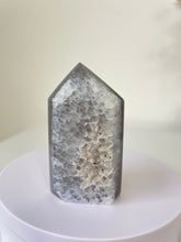 Load image into Gallery viewer, Agate Tower Druzy T211a
