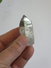 Load image into Gallery viewer, Chlorite Green Himalayan Quartz Crystal Q433a - damaged Tip