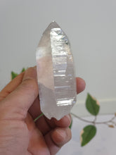 Load image into Gallery viewer, Chlorite Green Himalayan Quartz Crystal Q434a - Self Healed