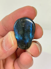 Load image into Gallery viewer, Blue Labradorite Skull Carving LA120