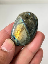 Load image into Gallery viewer, 1 x Labradorite Crystal Palm Stones LA119
