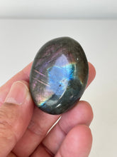 Load image into Gallery viewer, Purple Labradorite Crystal Palm Stones LA162
