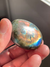 Load image into Gallery viewer, Purple Labradorite Crystal Palm Stones LA162