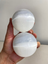 Load image into Gallery viewer, Selenite Crystal Sphere (8cm, 600g) SN035 x 1
