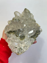 Load image into Gallery viewer, Water Clear Himalayan Quartz Clusters Q861