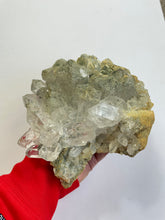 Load image into Gallery viewer, Water Clear Himalayan Quartz Clusters Q862
