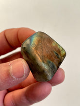 Load image into Gallery viewer, Blue Labradorite Free Form LA060