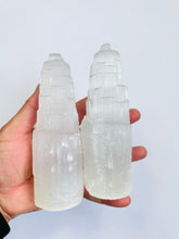 Load image into Gallery viewer, Selenite Crystal Tower (15cm) SN016  x 1