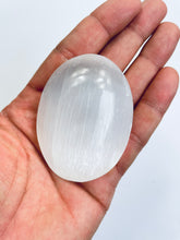 Load image into Gallery viewer, Selenite Palm Stone Crystal SN022 x 1