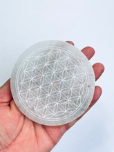 Load image into Gallery viewer, Selenite Crystal Plate Flower of Life SN021 x 1