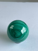 Load image into Gallery viewer, Malachite Natural Sphere S055