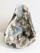 Load image into Gallery viewer, Large Chalcedony+ Heulandite Geode Crystal AP179