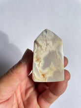 Load image into Gallery viewer, Snow Agate High-Grade Crystal Tower T882