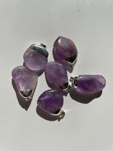 Load image into Gallery viewer, 1 x Amethyst crystal Pendant PD026