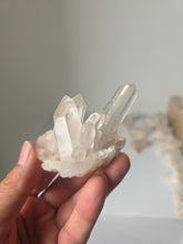 Load image into Gallery viewer, Himalayan Quartz High-Grade Natural Cluster Q385a
