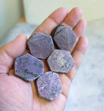 Load image into Gallery viewer, Natural Raw Ruby Crystals R004 x1
