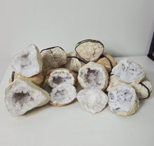 Load image into Gallery viewer, 1 x Moroccan Quartz Geode Natural QG02
