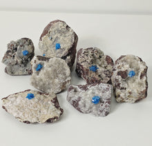 Load image into Gallery viewer, Cavansite on Matrix CA003 x 1

