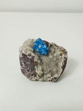 Load image into Gallery viewer, Cavansite Rare Crystal on Matrix CV017
