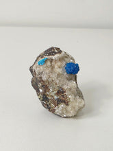 Load image into Gallery viewer, Cavansite Rare Crystal on Matrix CV023
