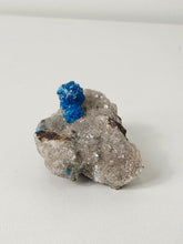 Load image into Gallery viewer, Cavansite Rare Crystal on Matrix CV024
