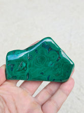 Load image into Gallery viewer, Malachite Natural Free Form ML103
