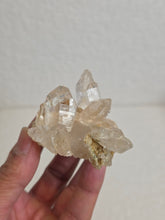 Load image into Gallery viewer, Golden Himalayan Quartz High-Grade Natural Cluster Q438a
