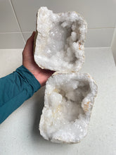 Load image into Gallery viewer, Moroccan Quartz Geode Pair Large (160mm, 2.5-3kg) QG074
