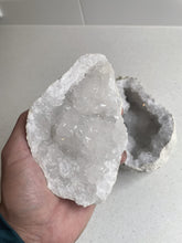 Load image into Gallery viewer, Moroccan Quartz Geode Pair Large (180mm, 2.5-3kg) QG075
