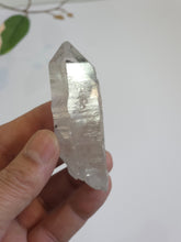 Load image into Gallery viewer, Chlorite Green Himalayan Quartz Crystal Q431a

