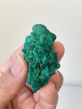 Load image into Gallery viewer, Raw Velvet Malachite Natural High Grade ML095
